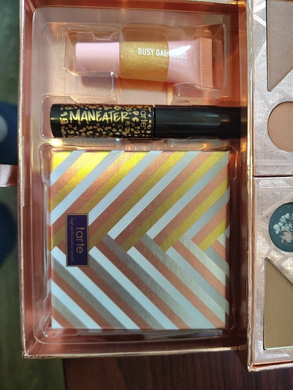 tarte set includes